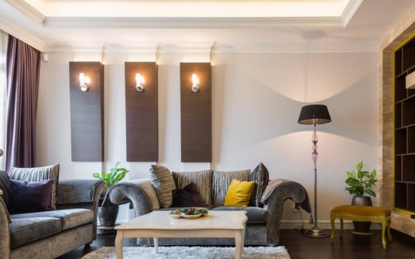 Custom ceiling design in a Des Moines, Iowa living room remodel