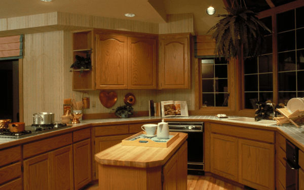 Your Des Moines Kitchen Looks Dark, Dingy or Outdated